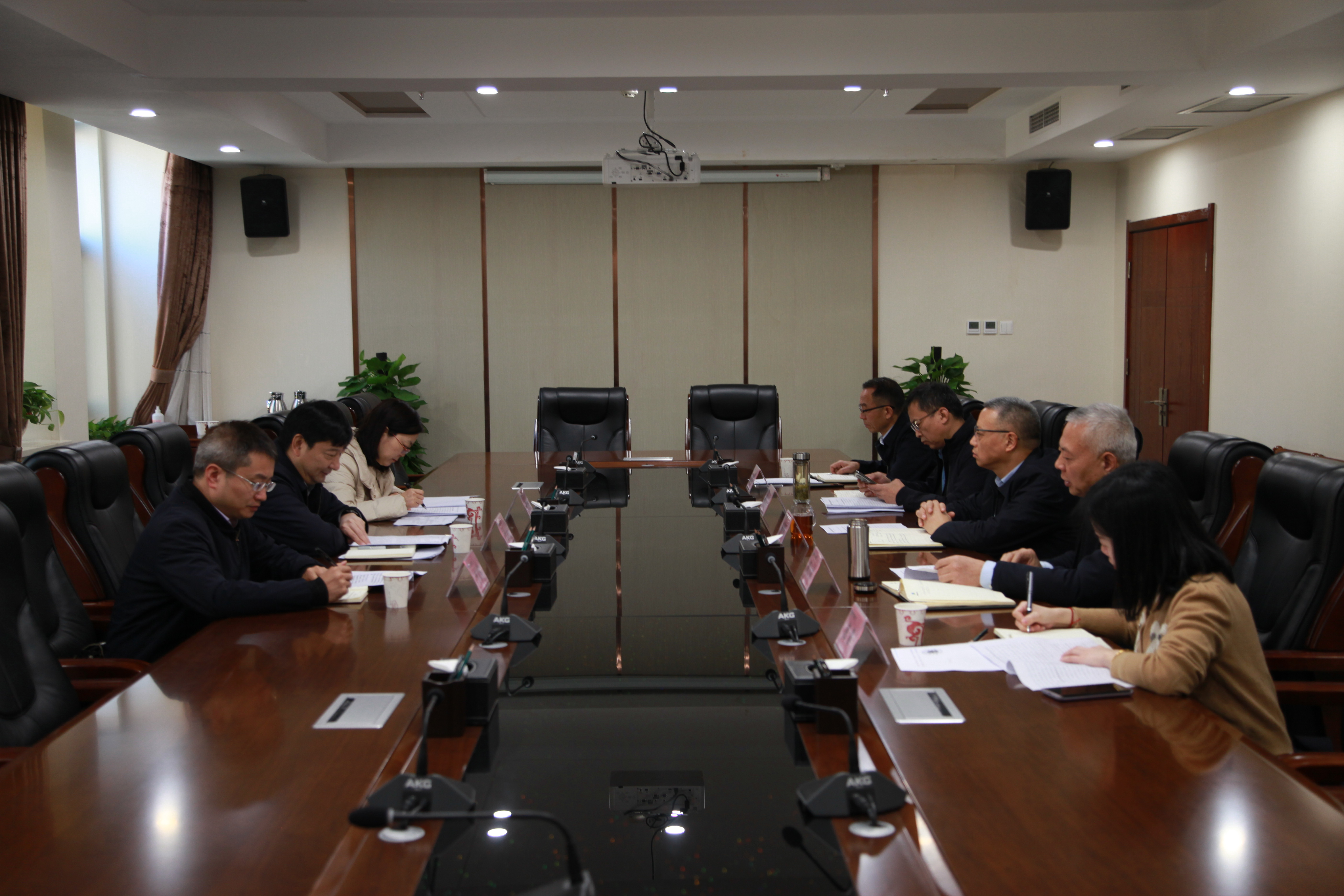 省糧食和物資儲備局張翔副局長到集團調(diào)研指導工作